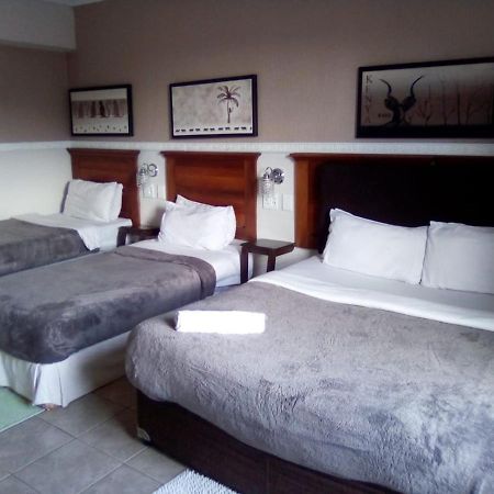 Bread And Barrel Guesthouse Bellville Kaapstad Buitenkant foto